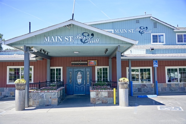 Main St. Bar & Grill - $25 Gift Certificate